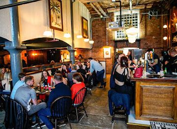 united-kingdom/liverpool/albert-dock/bar/the-one-o-clock-gun