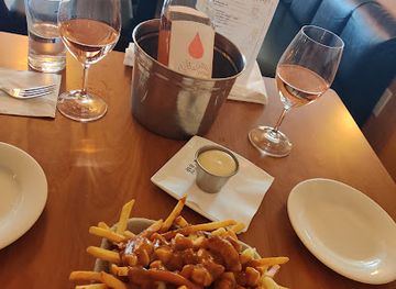 canada/saskatchewan/bar/pop-wine-bar
