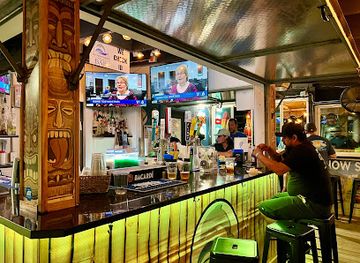 texas/corpus-christi/bar/salty-dolphin-bar