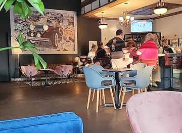 louisiana/honey-island-swamp/bar/triangle-square-daiquiris-gone-wild