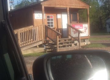 louisiana/catahoula-national-wildlife-refuge/bar/bowen-s-bbq-and-burgers