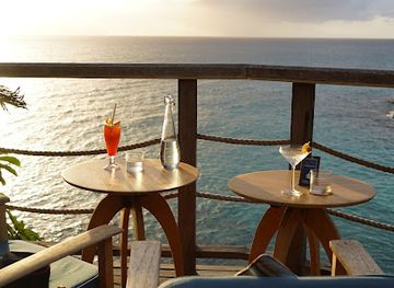 seychelles/bird-island/bar/ocean-view-bar