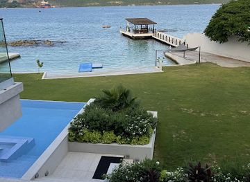 jamaica/south-coast/bar/happy-hour-villa-jamaica