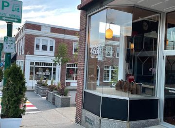 maine/hancock-county/bar/black-moon-public-house
