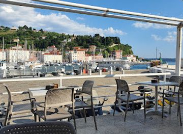 slovenia/piran/bar/caffe-teater