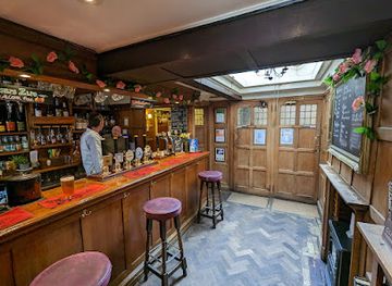 united-kingdom/bath/bar/the-old-green-tree