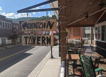 west-virginia/allegheny-highlands/bar/old-mountain-tavern