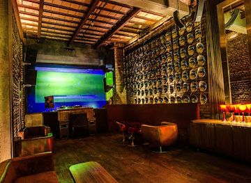 india/kolkata/bar/roxy