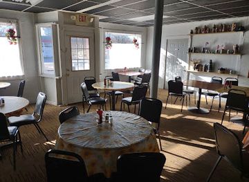 kentucky/mammoth-cave-national-park/bar/miss-betty-s