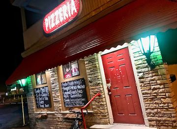 west-virginia/clarksburg/bar/washington-square-pizzeria-and-lounge