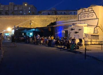 malta/marsamxett-harbour/bar/maori