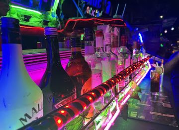 cambodia/siem-reap/downtown-siem-reap/bar/the-blue-van-bar