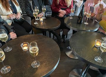 finland/tampere/bar/champagne-bar-sante