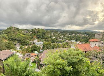 sri-lanka/knuckles-mountain-range/bar/the-elephant-stables