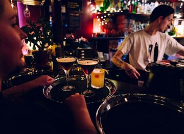 new-zealand/dunedin/bar/woof