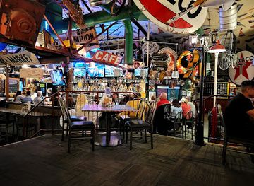 wyoming/cheyenne/bar/sanford-s-grub-pub