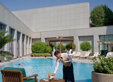 saudi-arabia/asir-mountains/bar/four-seasons-hotel-riyadh-at-kingdom-center