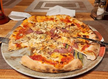 montenegro/ulcinj/bar/piatto-loungebar-ulcinj