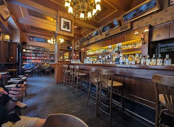 czechia/beskydy-mountains/bar/tynska-bar-and-books