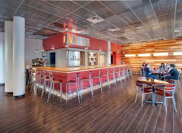 new-mexico/southwest-new-mexico/bar/red-door-bar