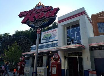tennessee/dollywood/bar/red-s-drive-in