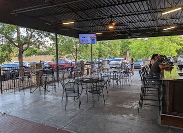 north-carolina/uwharrie-mountains/bar/michael-waltrip-s-taphouse