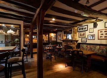 united-kingdom/south-west-england/bar/the-bear-inn-cirencester