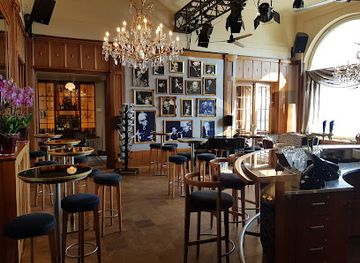 switzerland/northwestern-switzerland/bar/louis-bar