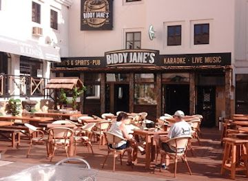 portugal/vilamoura/bar/biddy-jane-s
