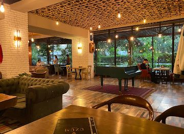 Üzüm Café