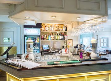 norway/geirangerfjord/bar/froysa-restaurantdrift