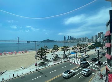 south-korea/busan-beaches/bar/hq-gwangan
