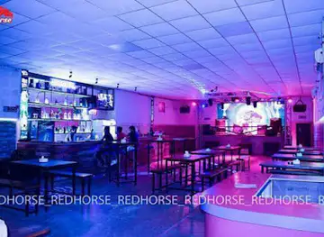 Red Horse Pub & Music Bar