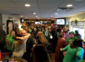 rhode-island/blackstone-river-bikeway/bar/mct-s-tavern