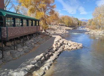 Boathouse Cantina