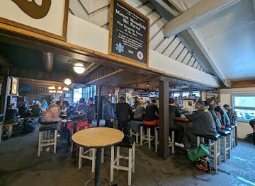 vermont/smugglers-notch-state-park/bar/the-den