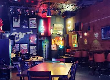 illinois/western-illinois/bar/the-cafe