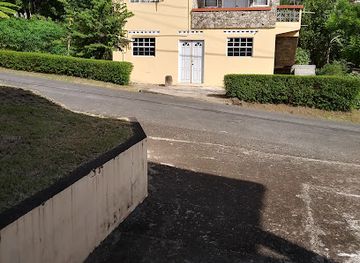 grenada/saint-mark/bar/iguana-s-sports-bar