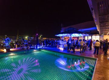 cambodia/mondulkiri/bar/amret-palace-pool-bar