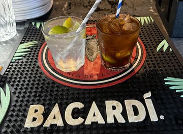 curacao/otrobanda/bar/pera-lobby-bar-patisserie