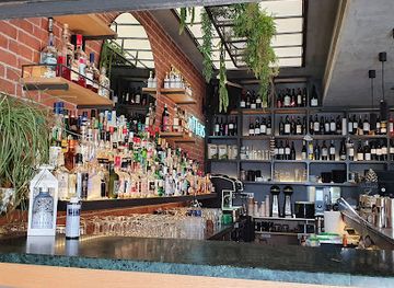 greece/zakynthos/bar/bitters-cocktail-wine-bar