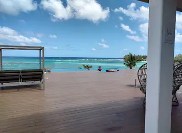 X Lounge