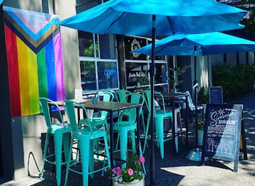 washington/kirkland/bar/pop-culture-champagne-bar