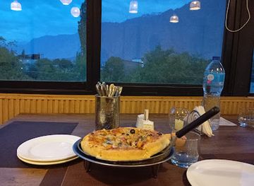 pakistan/northern-areas/bar/rafsal-restaurant