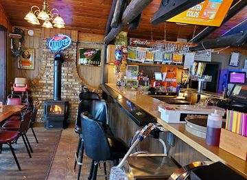 minnesota/cuyuna-country-state-recreation-area/bar/patrick-s-cedar-chest-restaurant-and-bar