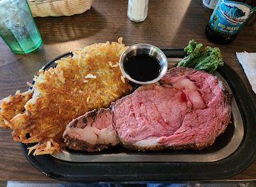 south-dakota/pine-ridge/bar/knotty-pine-supper-club