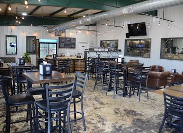 missouri/meramec-caverns/bar/old-road-craft-spirits