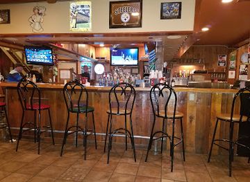 pennsylvania/laurel-highlands/bar/racer-s-tavern