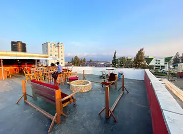 Polos Cocktail Bar (Mbeya)