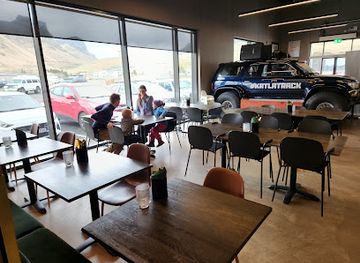 iceland/vík-í-mýrdal/bar/black-crust-pizzeria